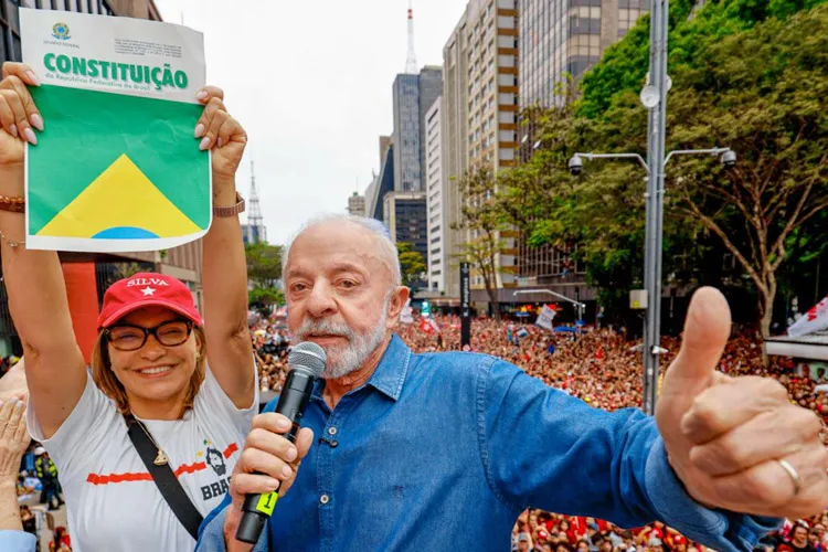 Às vésperas do 2º turno, governo prepara medidas econômicas para microempreendedores