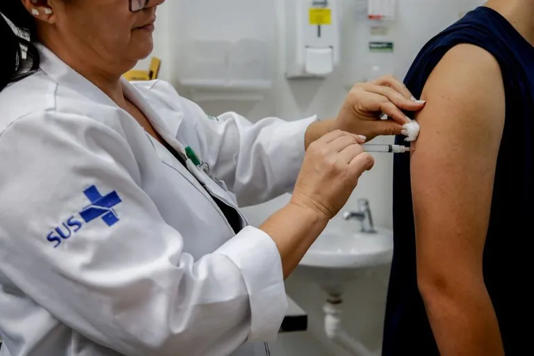 Dia D na Bahia: Crianças e adolescentes até 15 anos podem atualizar vacinas neste sábado